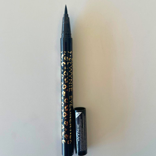 Eyeliner Líquido Negro